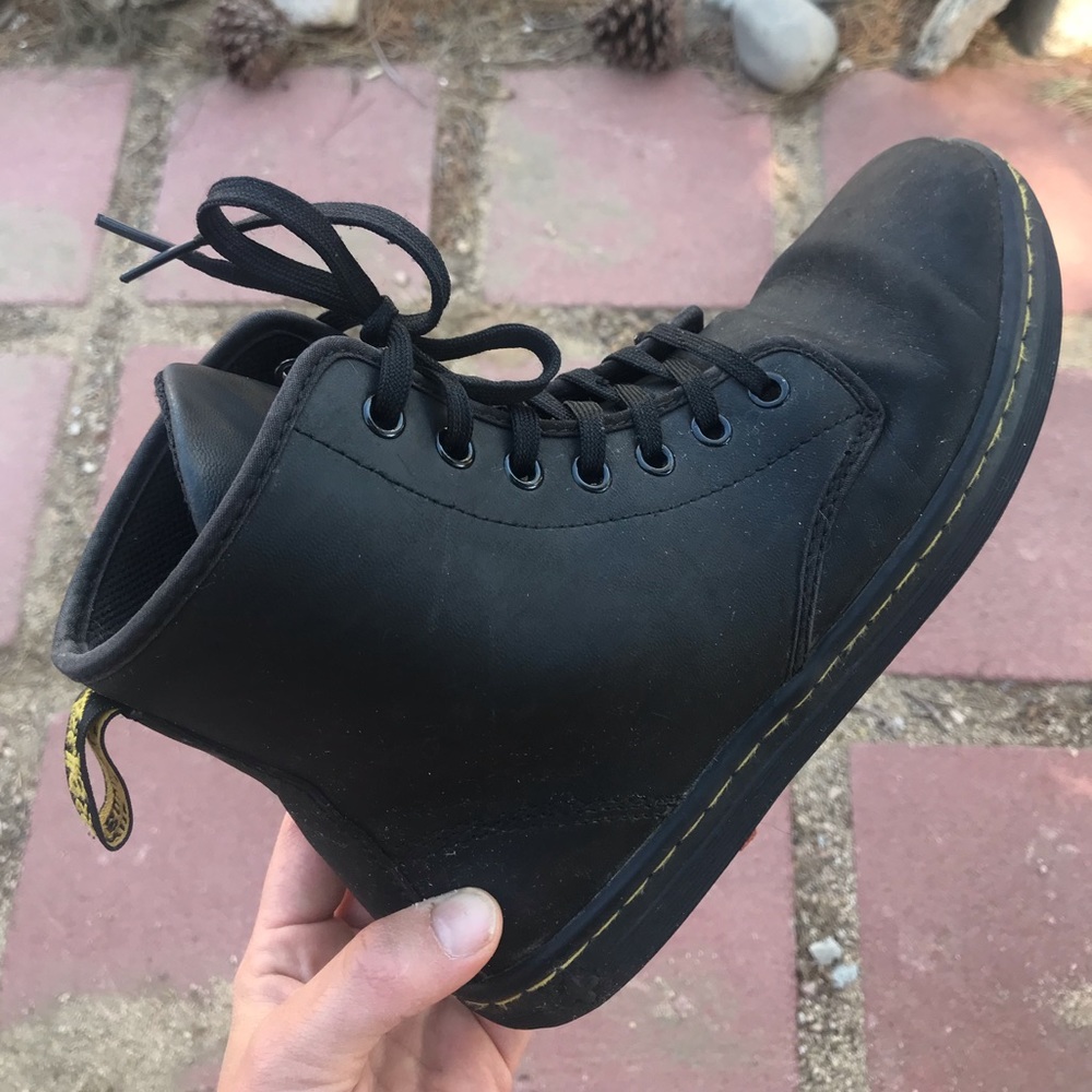 Women’s Dr. Martens Black Shoreditch